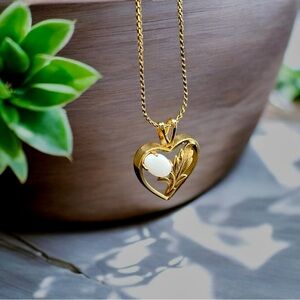 🌺Vintage Gold Filled Opal Heart Necklace